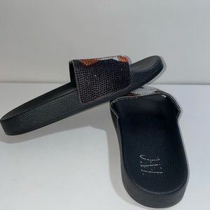 INC peymin bulldog pool slides